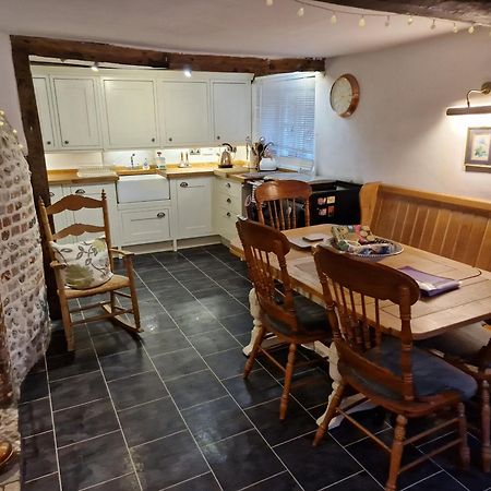 Delightful 3Bed Thatched Cottage Стокбридж Екстериор снимка